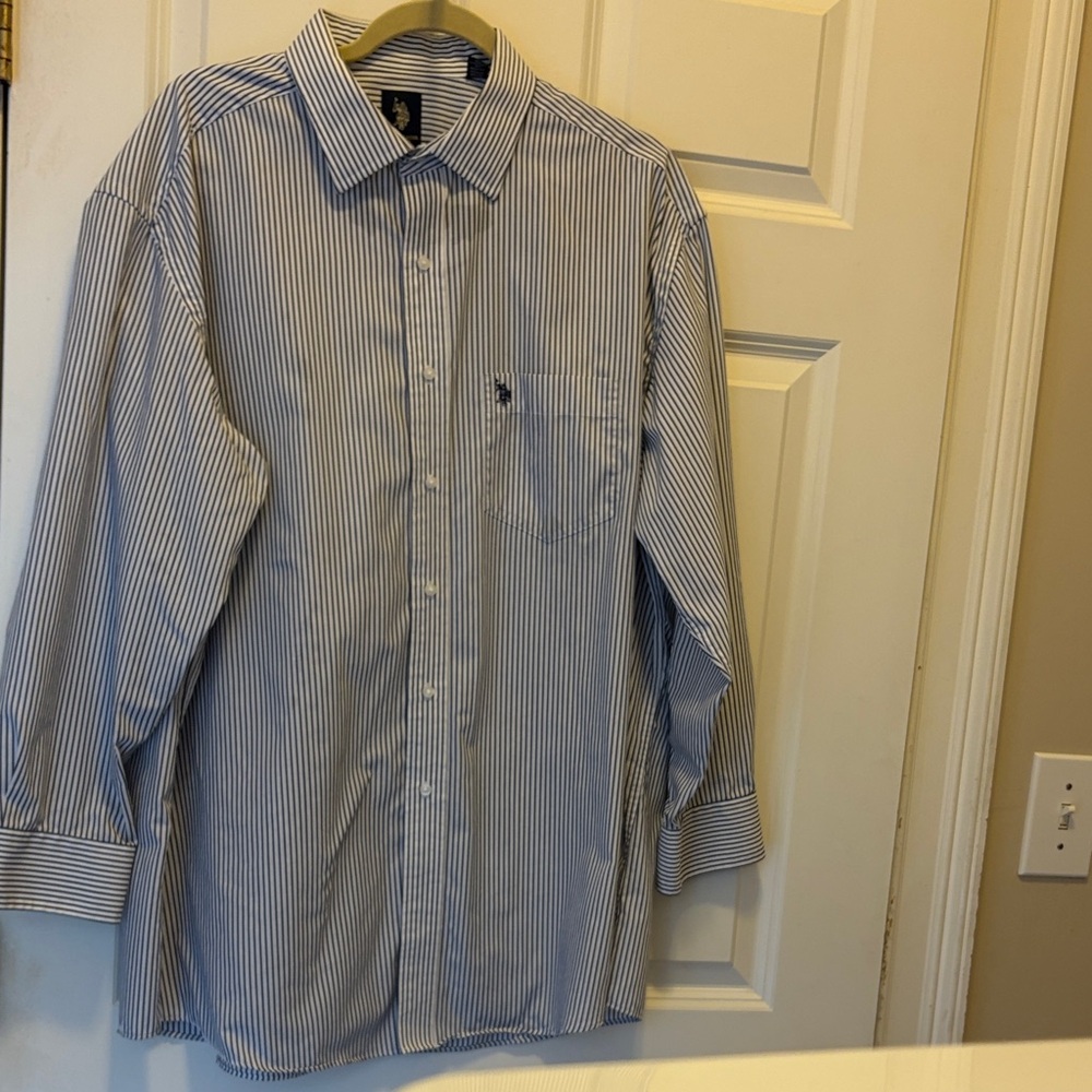 U.S. Polo Assn. White and Blue Striped Button Down Shirt Size XL 17-17.5 32/33